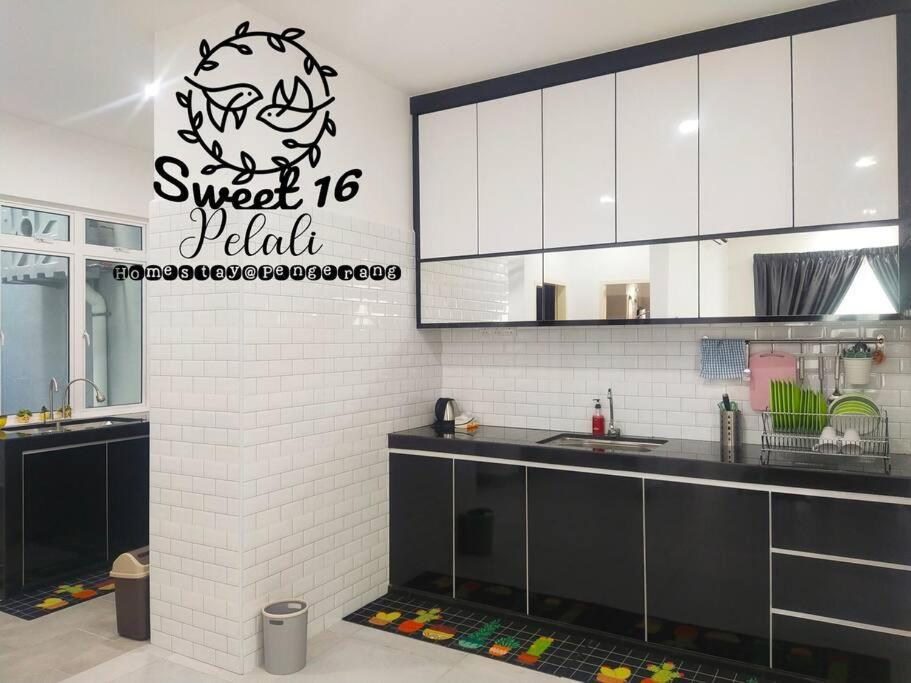 Sweet 16 Pelali Homestay Pengerang Εξωτερικό φωτογραφία